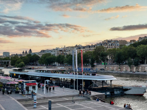2018-2021 – Vedettes de Paris – Port de Suffren à Paris 7ème - Deux bâtiments flottants : Un ponton 64m x 11m croisière et restauration et un ponton 38 m x 9 m pour évènementiel